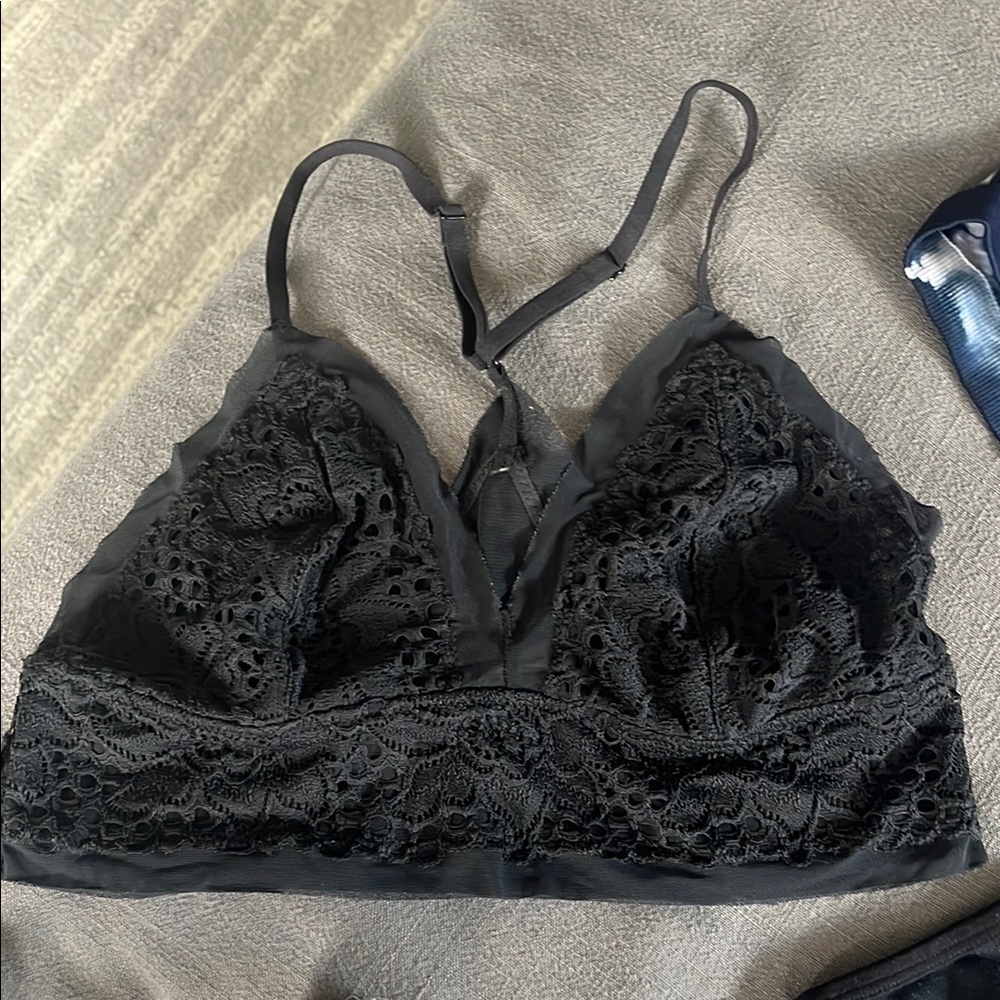 Amazon, Victoria's Secret Pink, Aerie, Target and Betsey Johnson Assorted Bras - Picture 7 of 13
